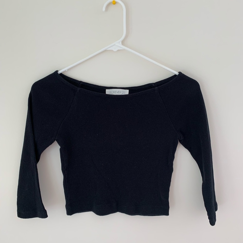 Black mid arm length croptop